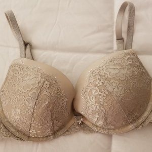 Victoria's Secret Dream Angels Push-Up Lace Pigeonnant Bra 34C